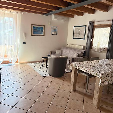 Ely Hause Apartment Calmasino Ngoại thất bức ảnh